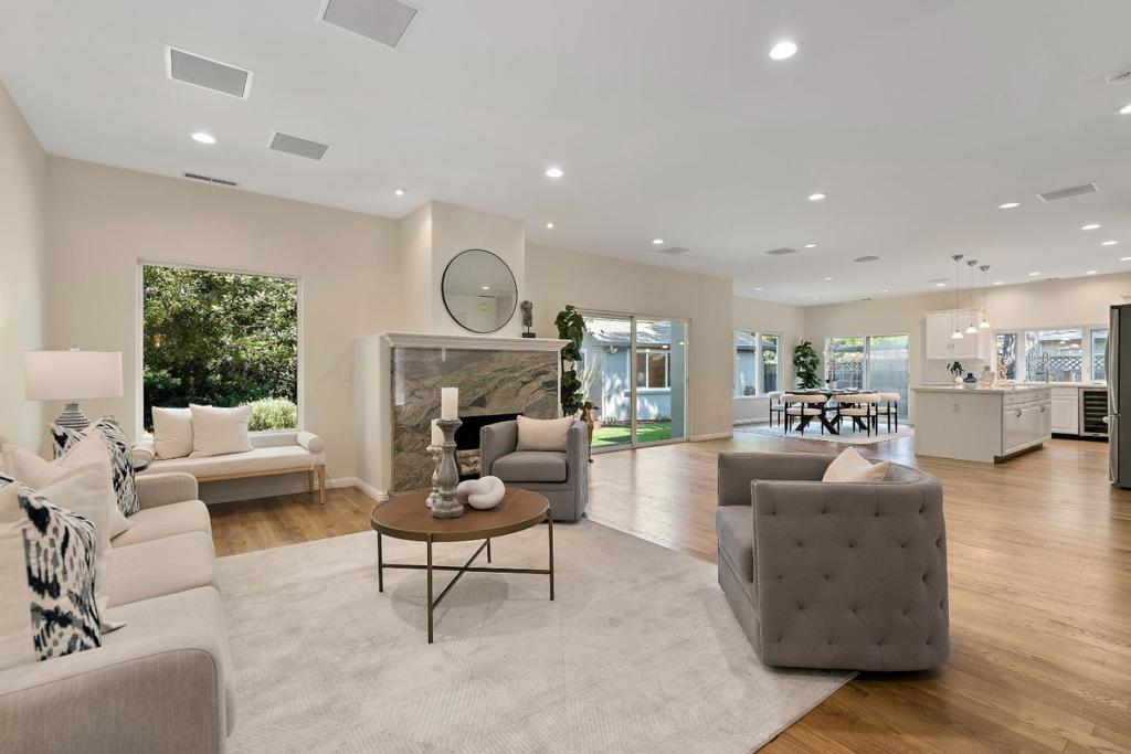 1152 Morton Court