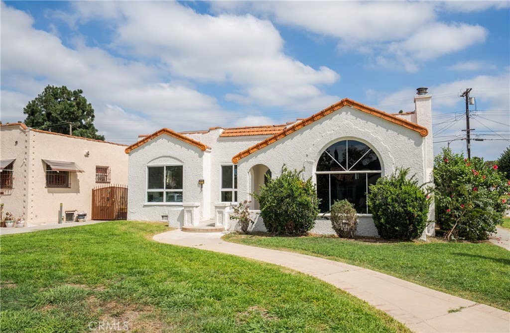 Photo of 3501 W 59th PL, Los Angeles, CA 90043 (MLS # PW26172030)