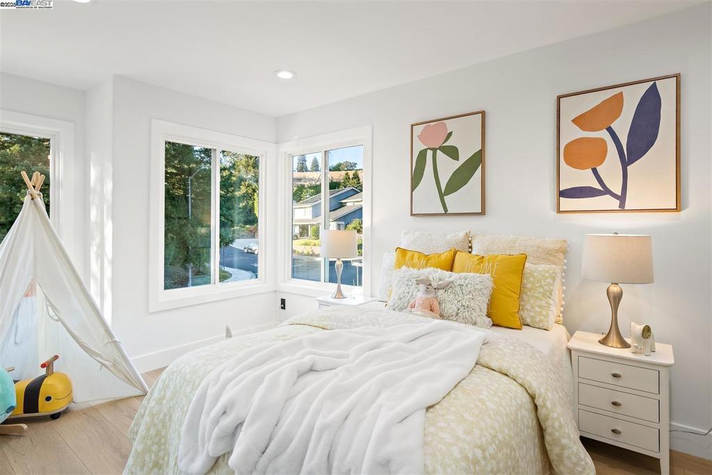 GREENBROOK - Residential