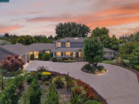 Photo of 2207 Martin Ave, Pleasanton, CA 94588 (MLS # 41141245)