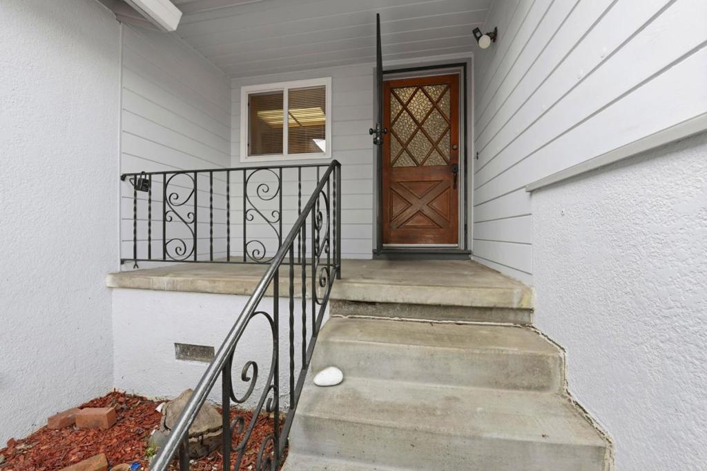 2767 Winchester Drive