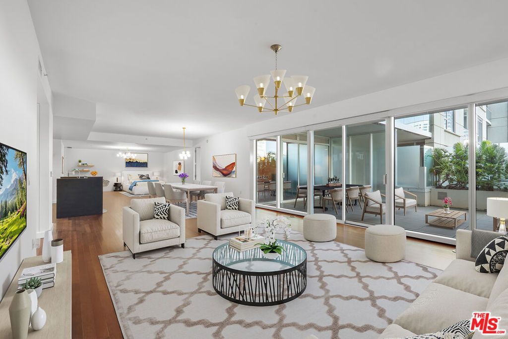 Photo of 6250 Hollywood Boulevard #4E, Los Angeles, CA 90028 (MLS # 26670881)