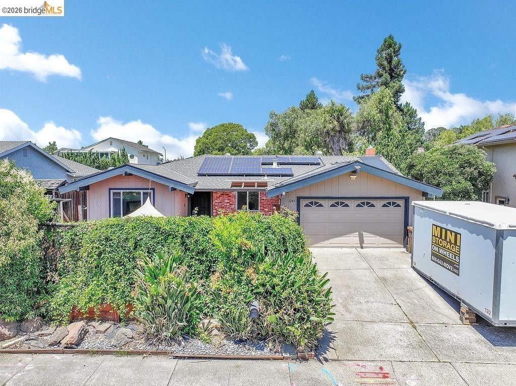 1249 Heavenly DR