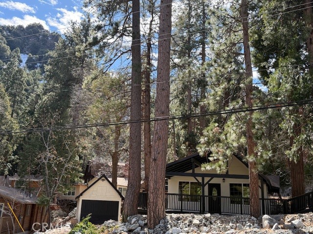 Main image without alt text