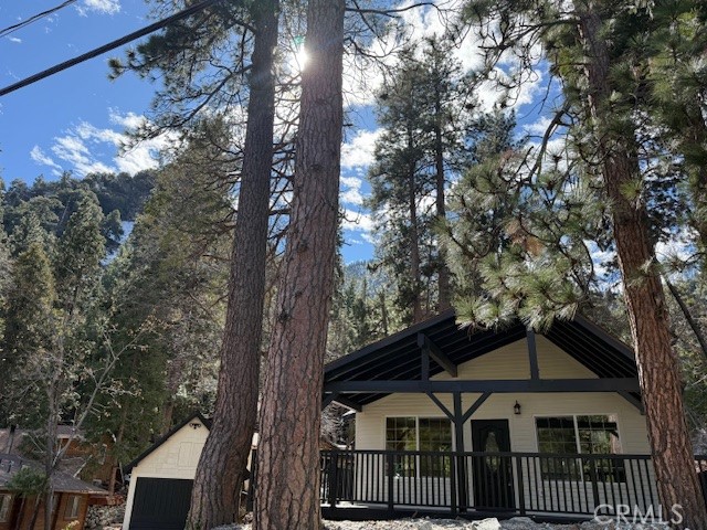 Main image without alt text