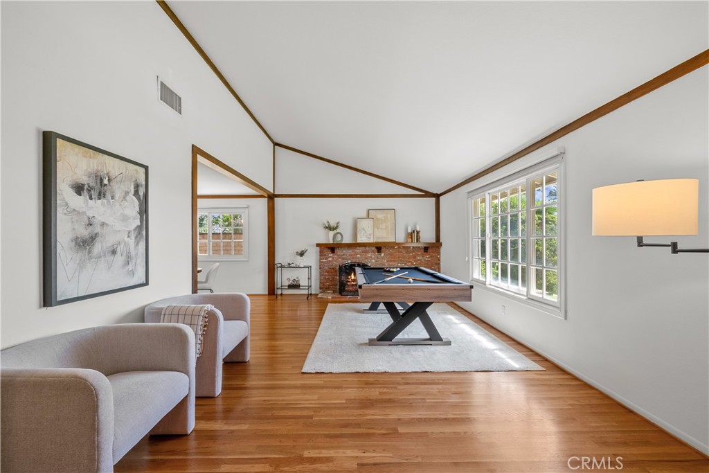 Properties 4 10645 Wystone Avenue