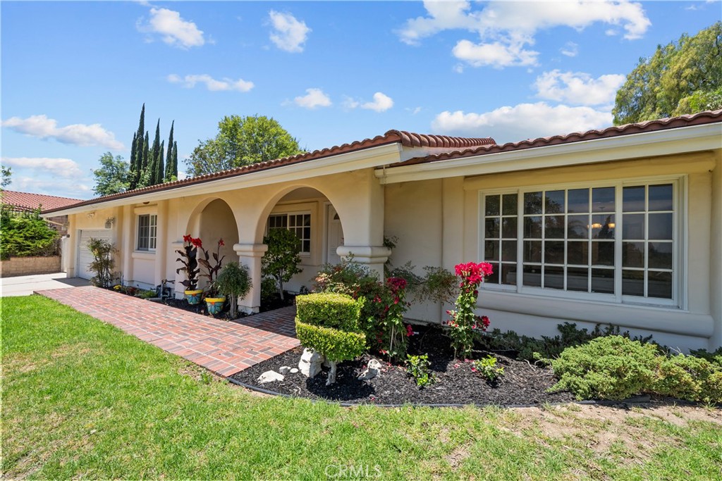 Properties 1 10645 Wystone Avenue