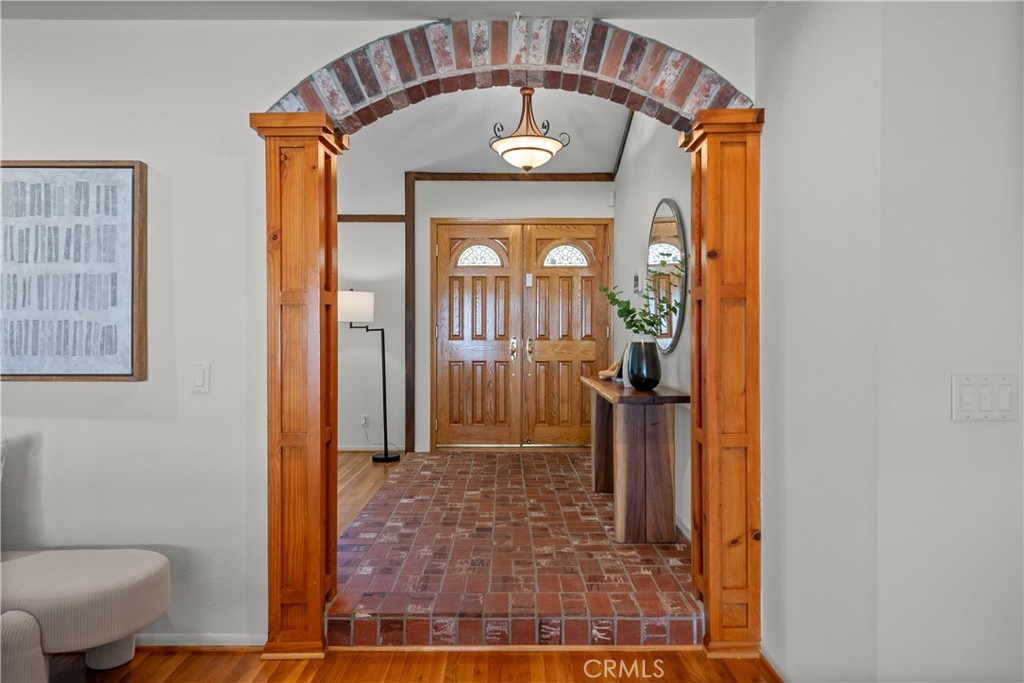 Properties 2 10645 Wystone Avenue