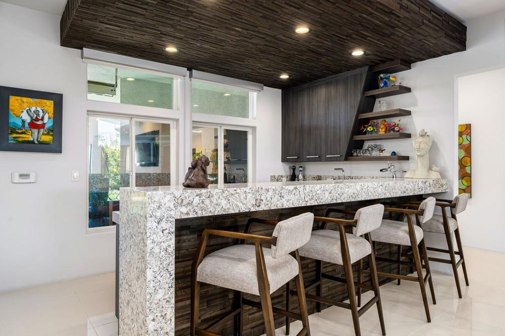 La Residence - Residential