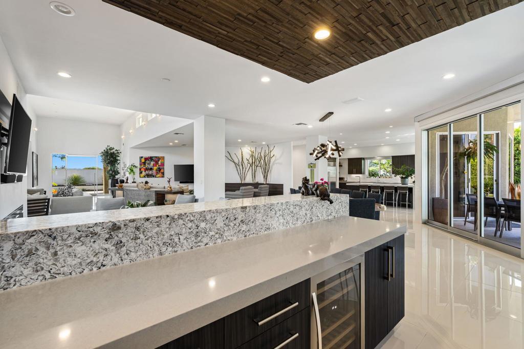 La Residence - Residential