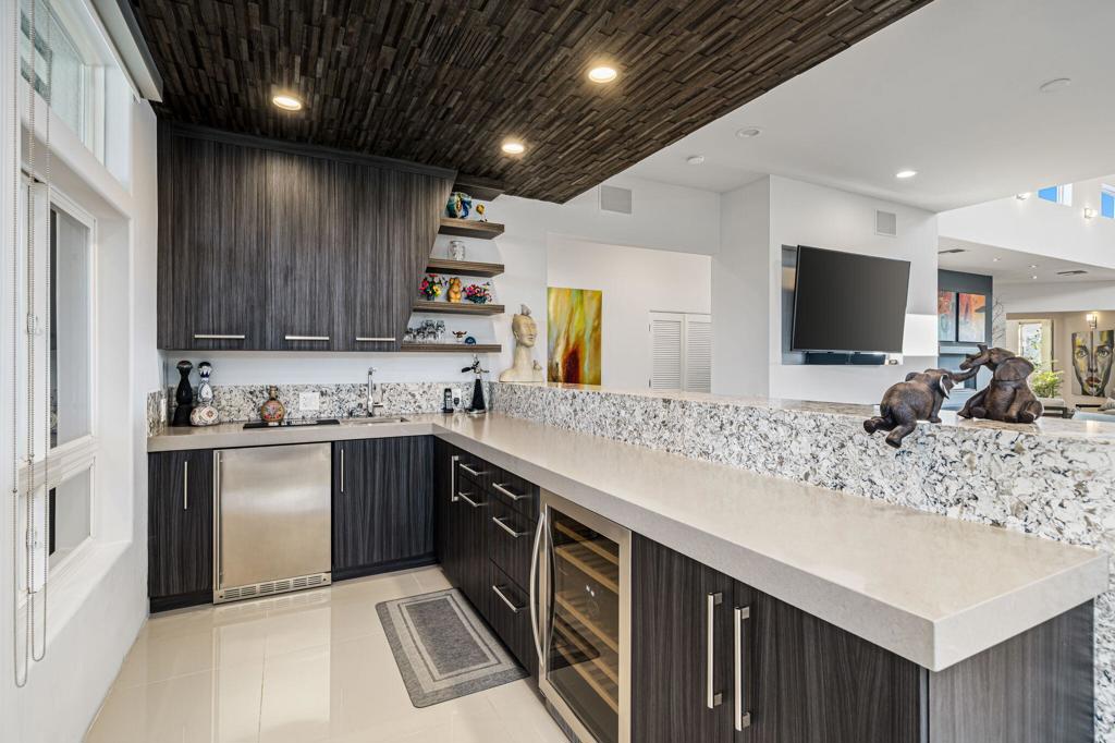 La Residence - Residential