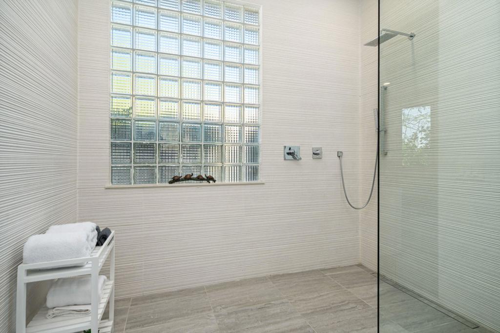 La Residence - Residential