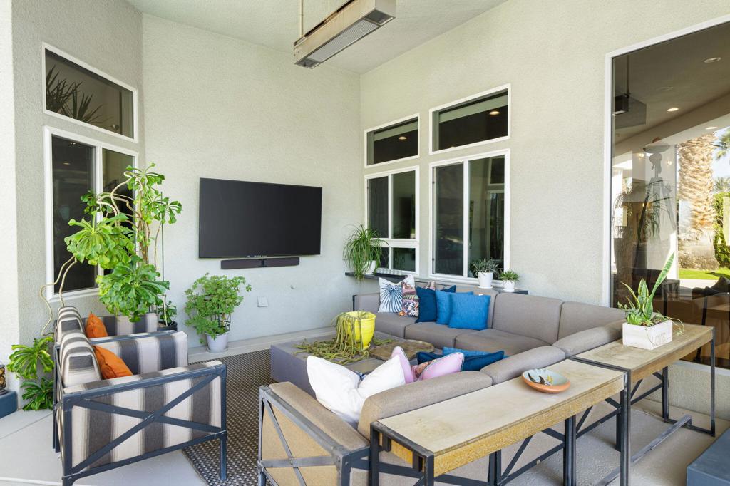 La Residence - Residential