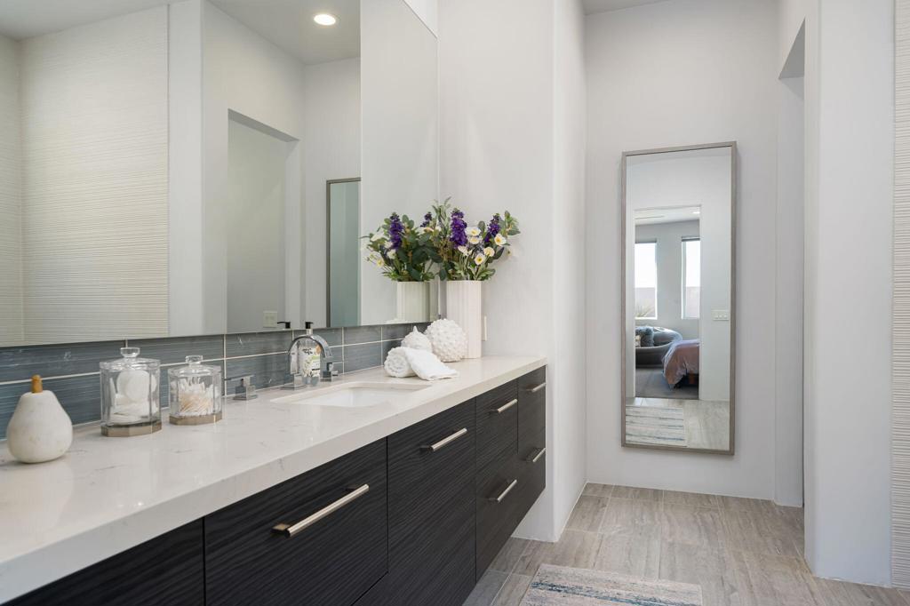 La Residence - Residential