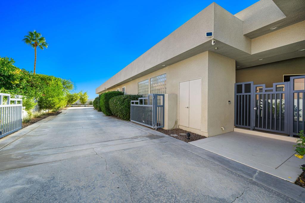 La Residence - Residential