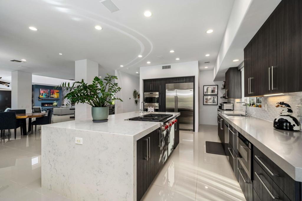 La Residence - Residential