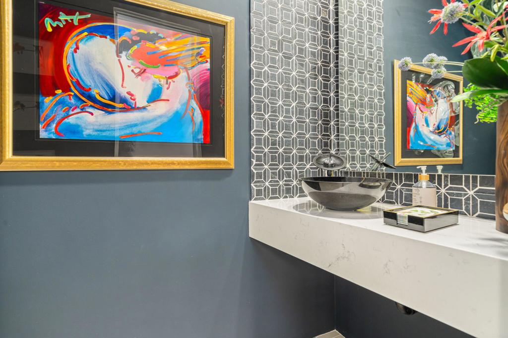 La Residence - Residential