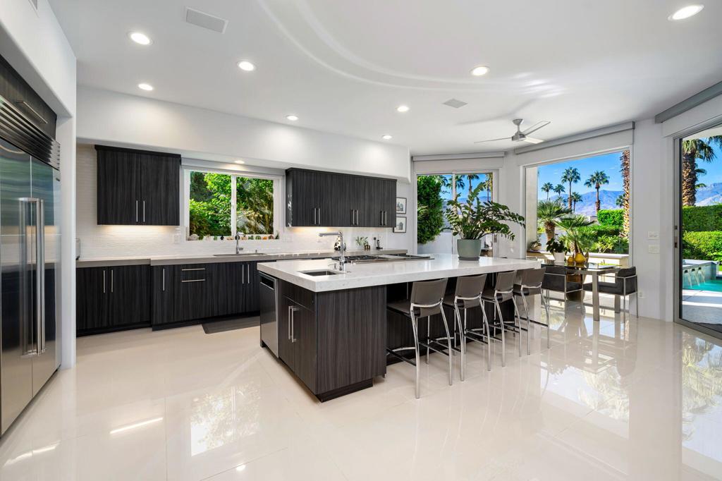 La Residence - Residential