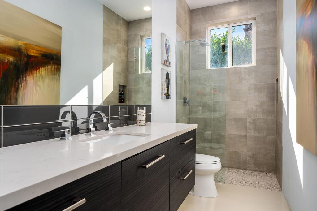 La Residence - Residential