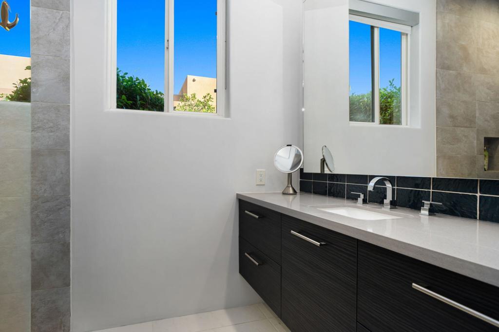 La Residence - Residential