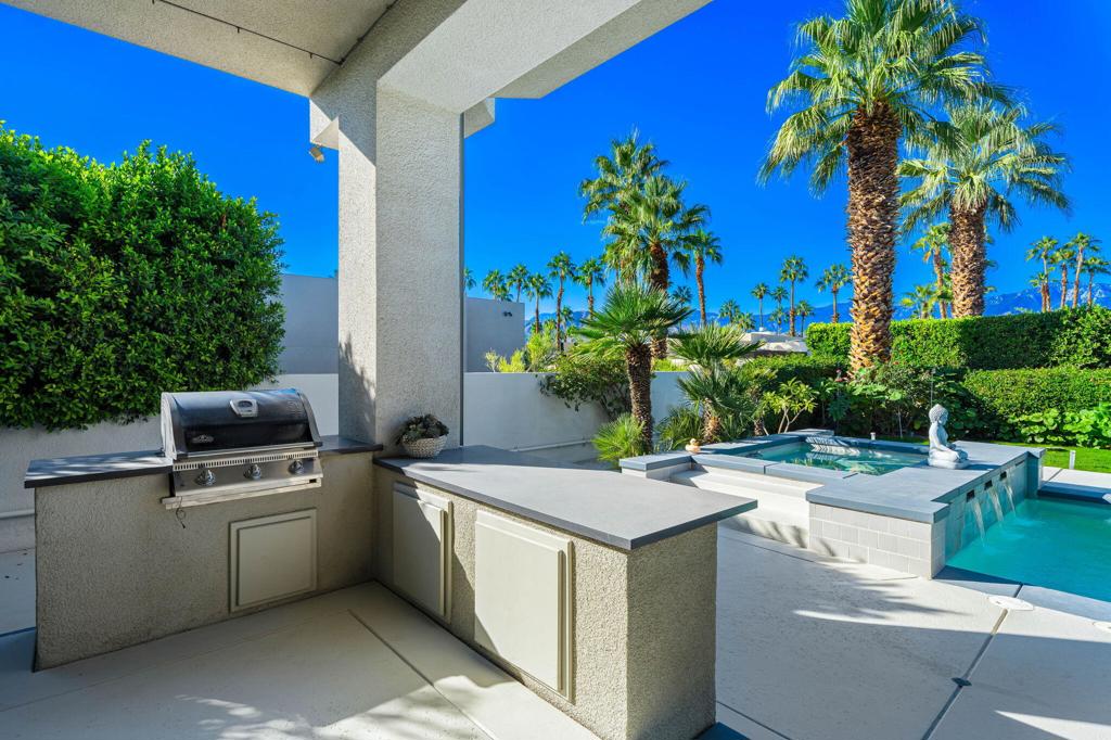 La Residence - Residential