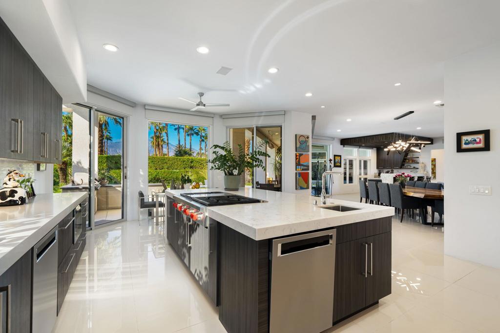 La Residence - Residential