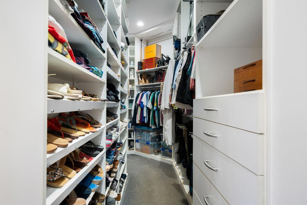 La Residence - Residential