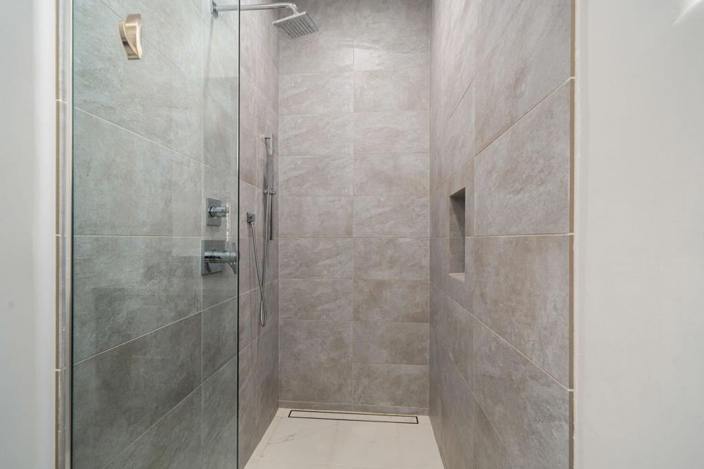 La Residence - Residential