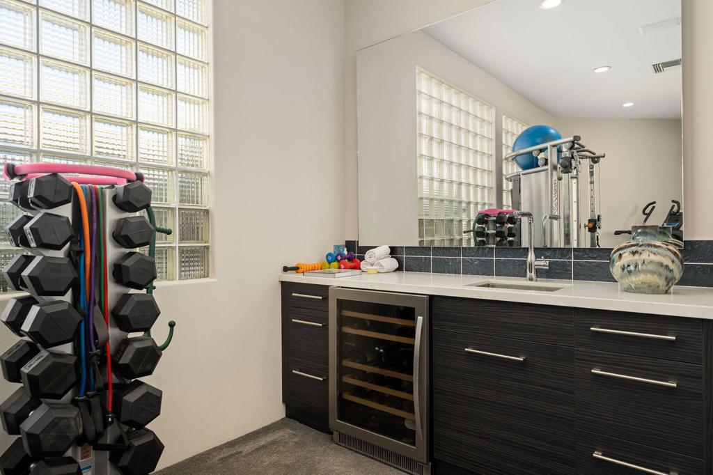 La Residence - Residential