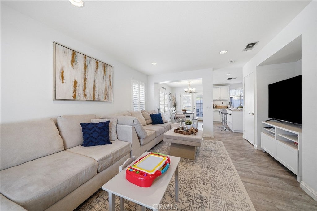 17 Monticello Lane