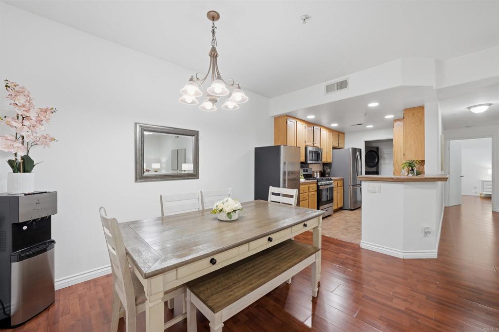 1880 Aubrives Place 2126