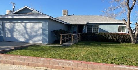 Photo of 1015 W Avenue J7, Lancaster, CA 93534 (MLS # SR26056335)