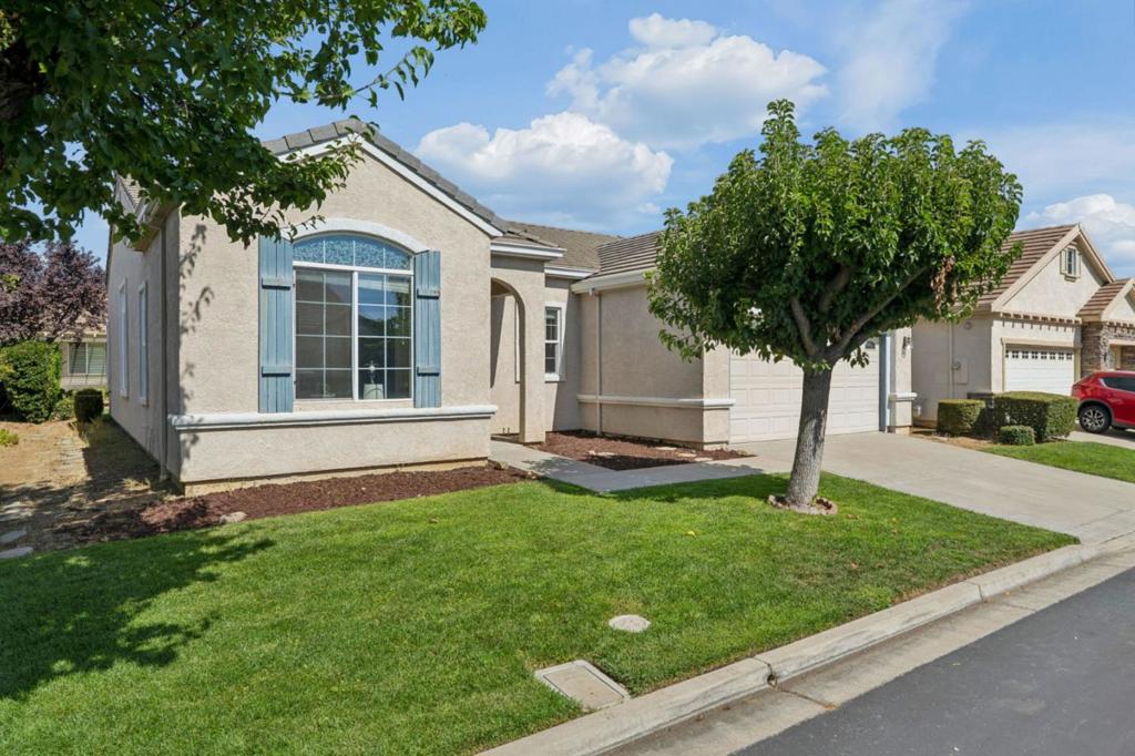657 Prince Albert Way