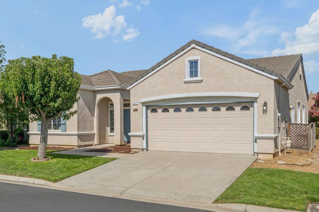 657 Prince Albert Way