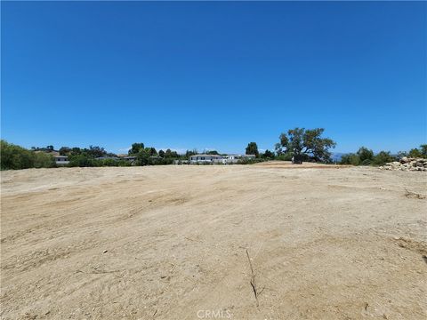 Photo of 24005 HIDDEN RIDGE Road, Hidden Hills, CA 91302 (MLS # SR26100017)