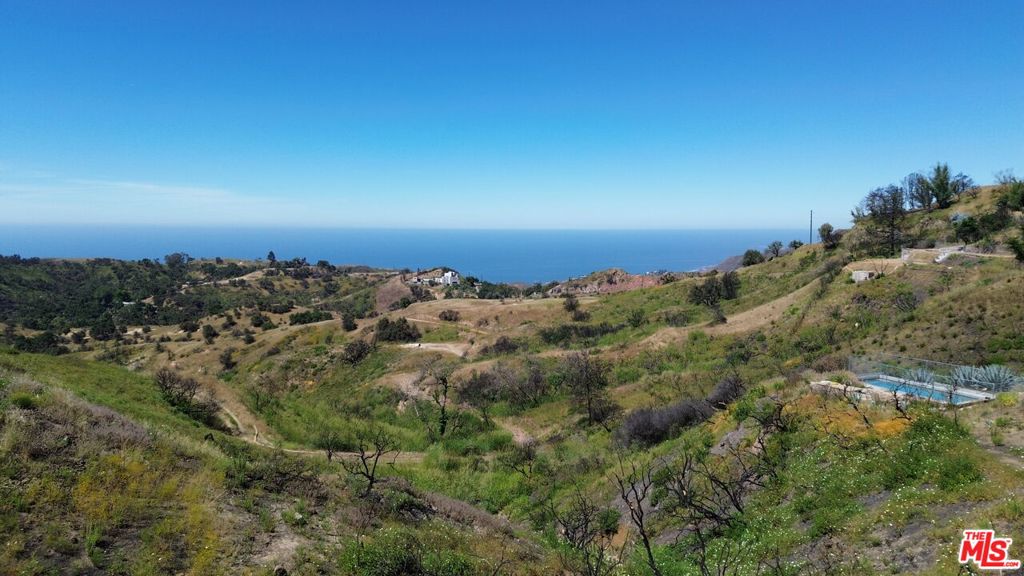 Properties 3 2460 Tuna Canyon