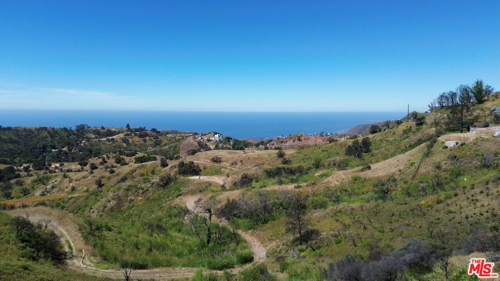 Properties 2 2460 Tuna Canyon