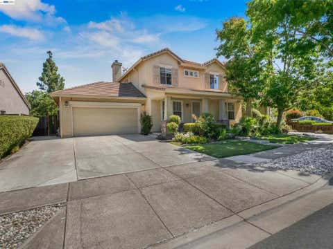 Photo of 308 Arrowhead Way Way, Hayward, CA 94544 (MLS # 41145305)