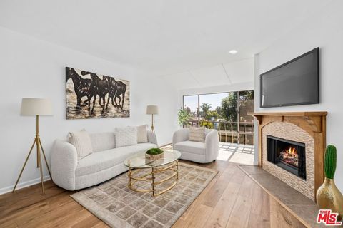 12720 Burbank Boulevard 318 Valley Village CA 91607