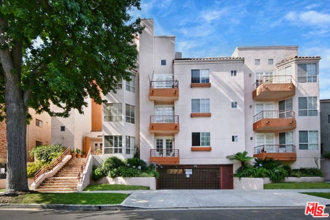 Photo of 14570 Benefit Street #201, Los Angeles, CA 91403 (MLS # 26866711)