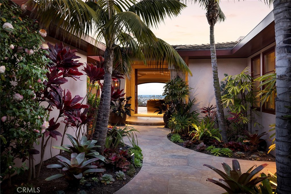 1131 Dolphin Terrace