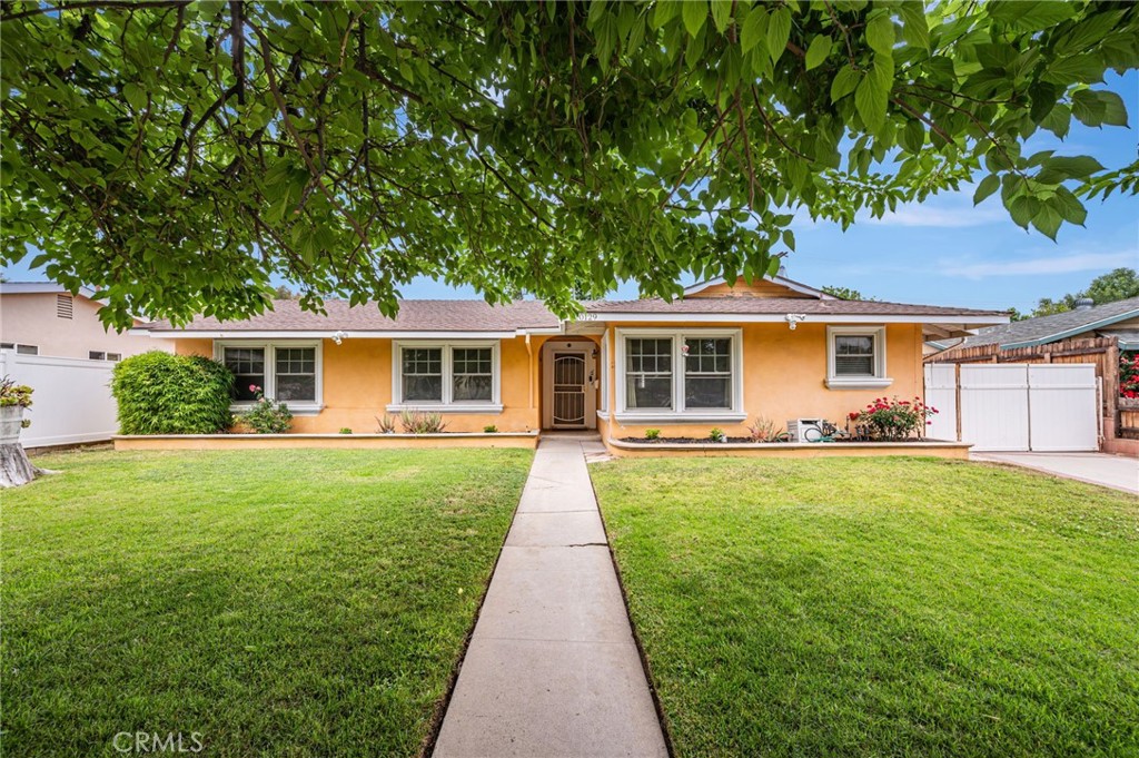 This charming turn-key property is located in a good area of Chatsworth. It's beautifully maintained home nestled in a quiet, tree-lined street in the highly desirable neighborhood of Chatsworth. Inside, you'll find 3 bedrooms, 2 bathrooms, spread across 1367 sqft of well-planned living space. The open concept layout includes a spacious living room with abundant natural light, a cozy fireplace, and a seamless flow into dining area. Step outside o your own private oasis. The expansive backyard is perfect for relaxing weekends or hosting gatherings, complete with sunroom, pool and garden space. The property also includes a 2-car detached garage and ample driveway parking.
It close to the Northridge shopping mall, few minutes away from hiking trails, theater and the top-rated schools. Easy freeway access. You can find the best and reasonable price supermarkets in the area. This home blends suburban tranquility with easy access to all that the San Fernando Valley has to offer. Don't miss this opportunity to own a piece of Chatsworth charm- 20129 Halsted St is ready to welcome you home!