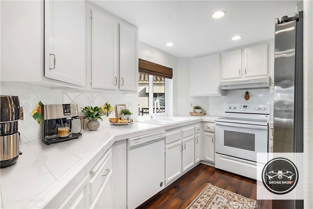 Photo of 430 Lake Street #304, Huntington Beach, CA 92648 (MLS # OC25178232)