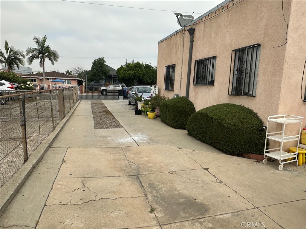 Great investment opportunity in East Los Angeles..... 3 detached units. 1553 square feet. One unit with 2 bedrooms and 1 bath, second unit offers 1 bedroom and 1 bath, and third unit is a studio . Near shops, schools, restaurants and easy access to freeways. Please DO NOT DISTURB OCCUPANTS. DRIVE BY ONLY.