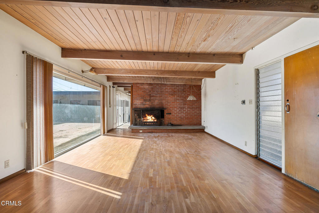 630 W Roderick Avenue