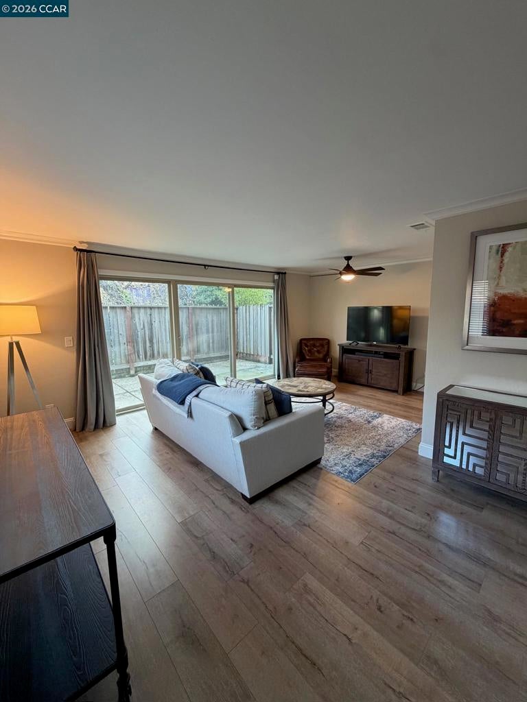 1827 Holland Dr