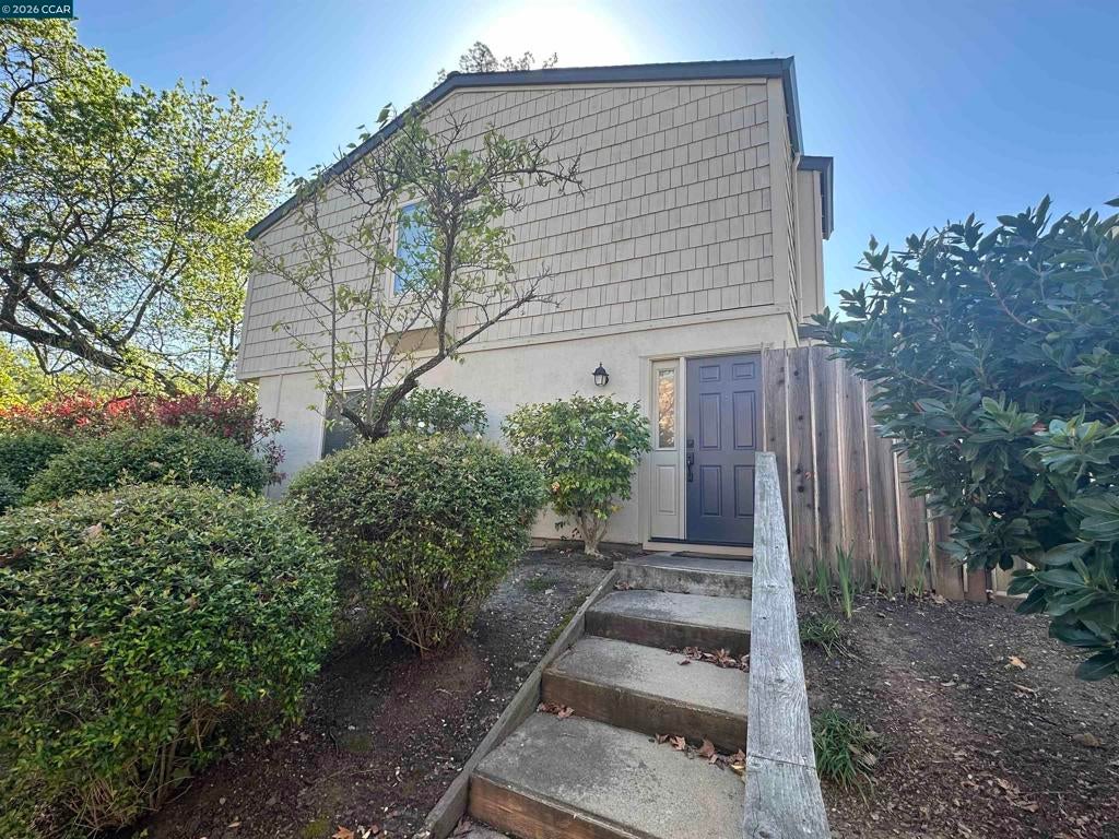 1827 Holland Dr