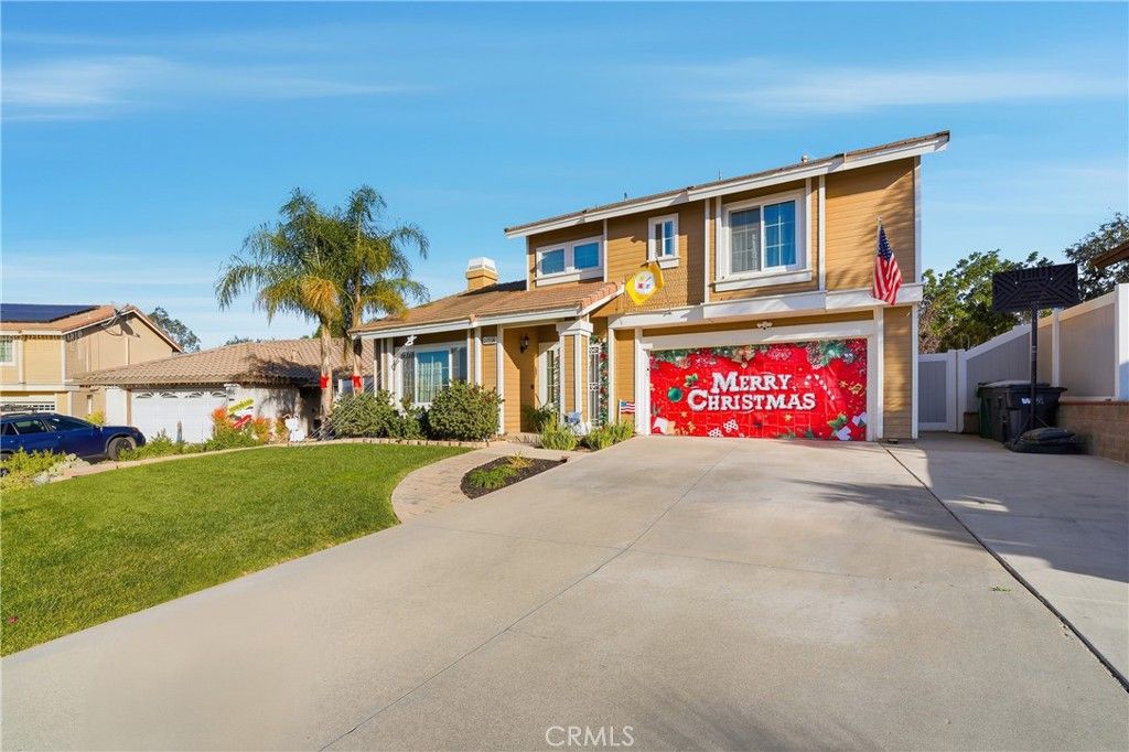 Photo of 13463 Blackdeer Dr, Corona, CA 92883 (MLS # DW25278352)
