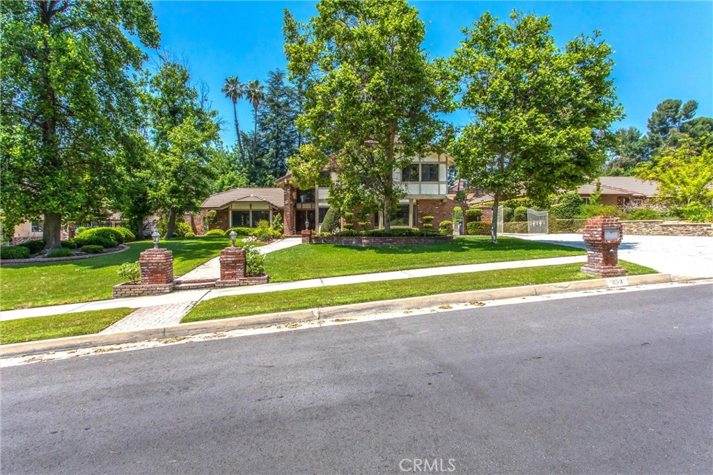 639 Valley View Drive