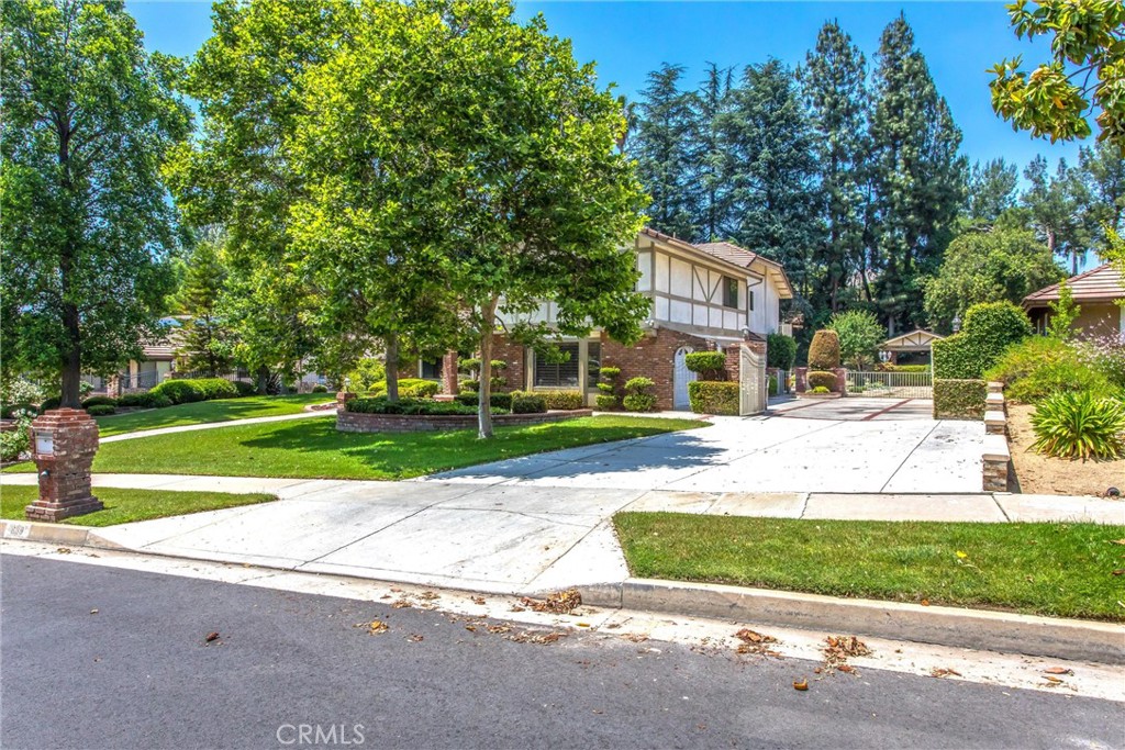639 Valley View Drive